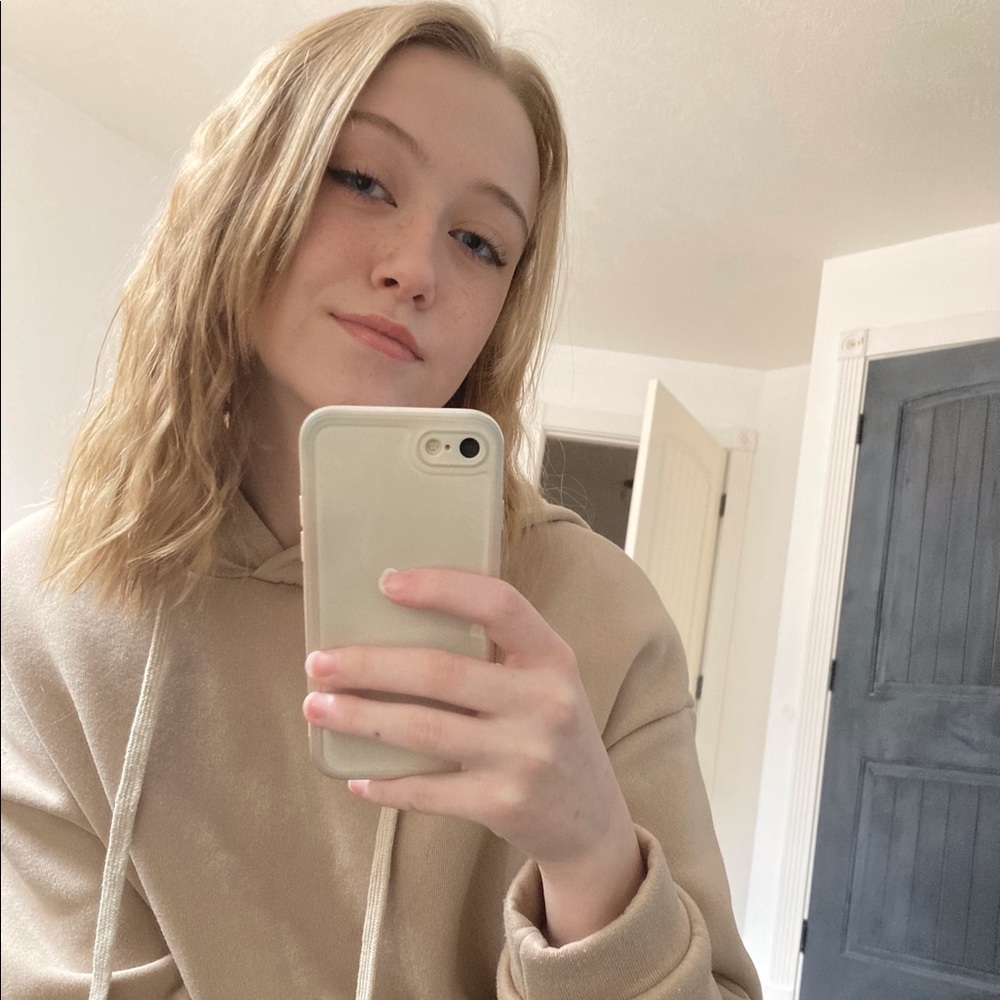 Meet your Posher, Brielle